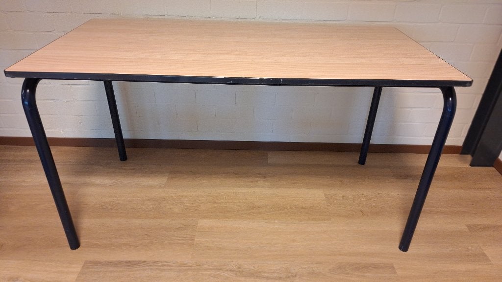 Vergadertafel, 140 x 70 cm, 2 stuks, Ophalen, Gebruikt, 100 tot 150 cm, 50 tot 100 cm
