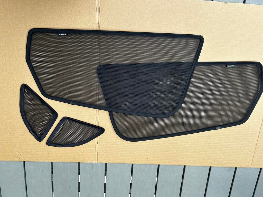 Volvo V40 zonwering achterportier en kofferbak, Ophalen, Gebruikt