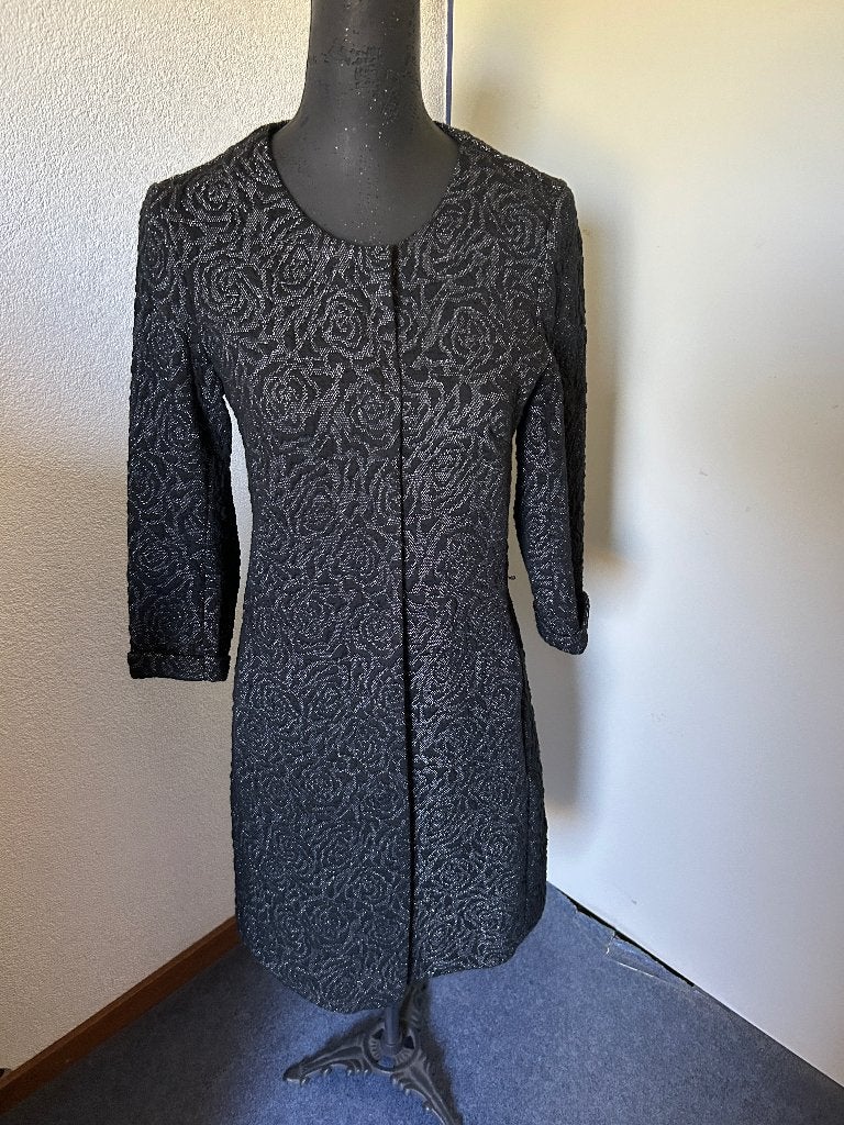 Norah zwart vest met zilveren roosjes mt 38 z.g.a.n., Maat 38/40 (M), Verzenden, Zwart, Zo goed als nieuw