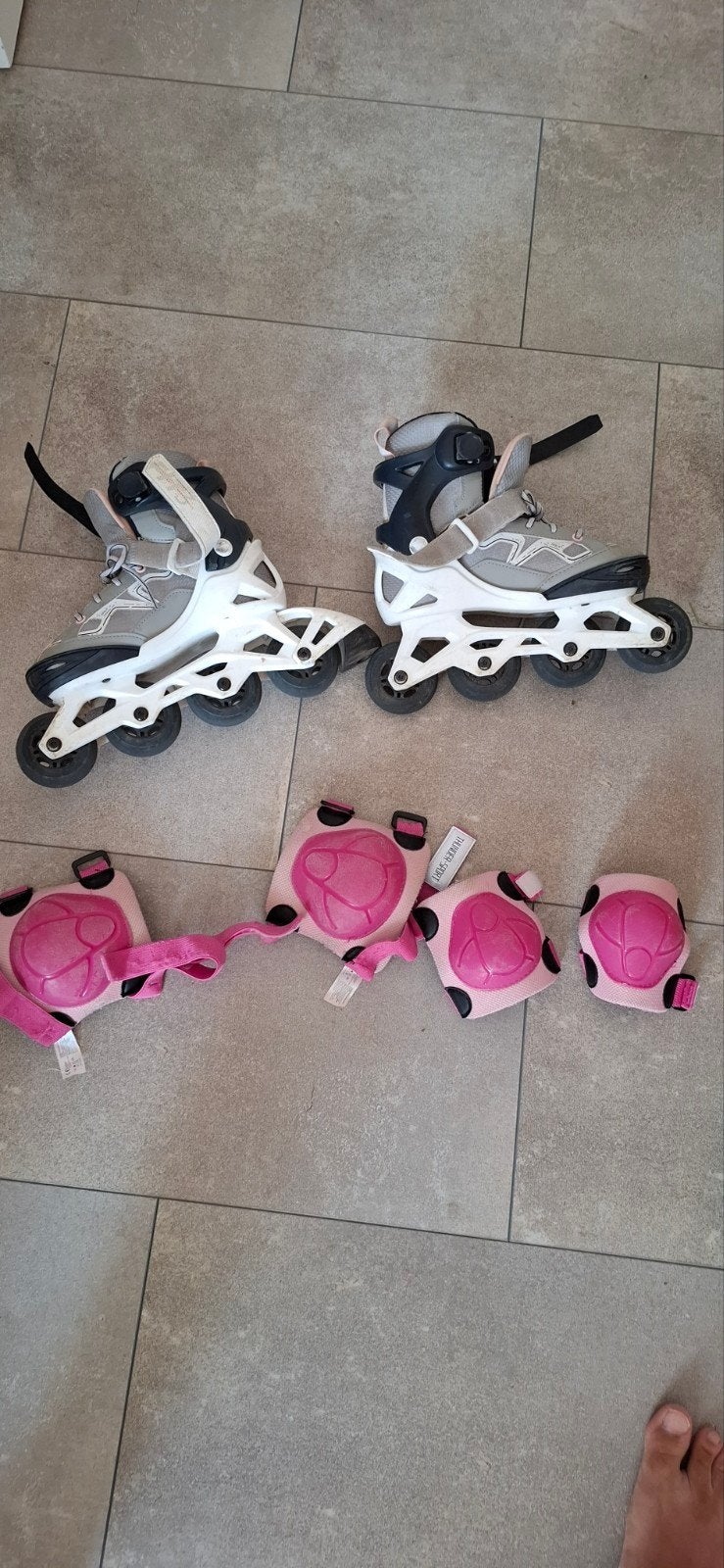 Oxelo skeelers verstelbaar 32-35 met bescherming, Overige merken, Kinderen, Ophalen of Verzenden, Inline skates 4 wielen
