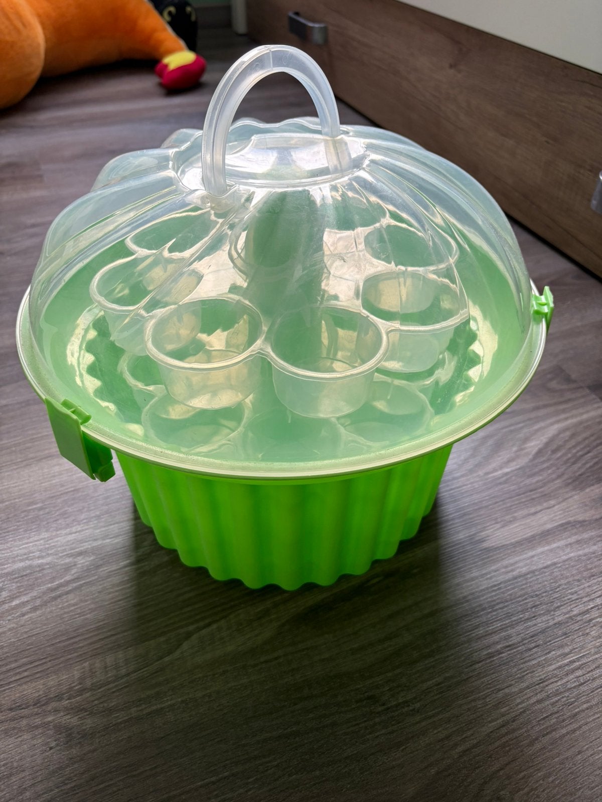 Groene cupcake vervoer box voor 24 stuks, Ophalen of Verzenden, Zo goed als nieuw, Cupcakes, Overige typen