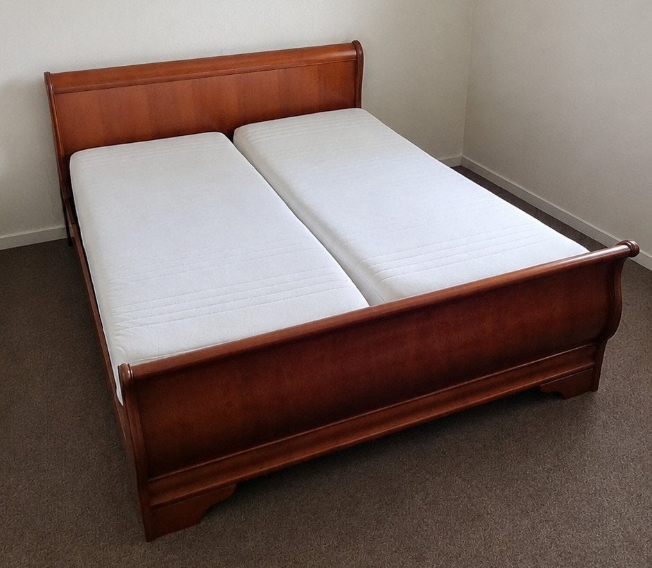 Bed 160x200 met elektrische lattenbodem en ladekast, Huis en Inrichting, Slaapkamer | Bedden, Ophalen