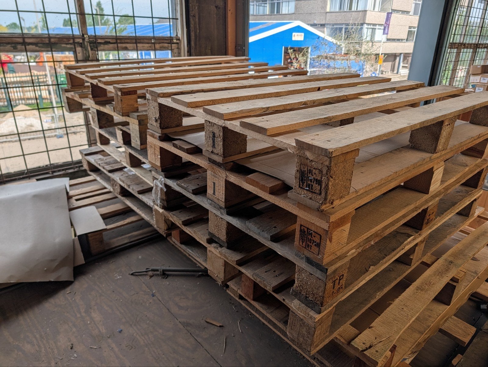 pallets tbv kachel, Ophalen