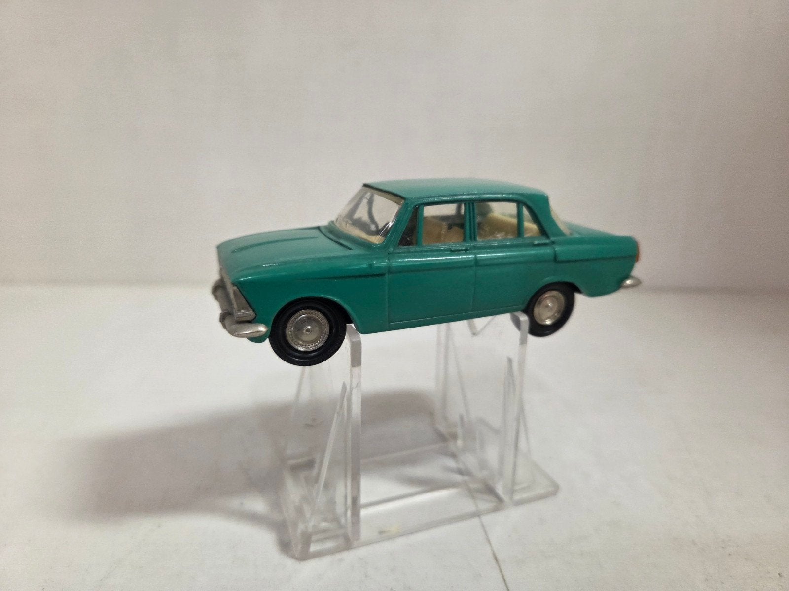 Moskvitch USSR 1:43, Hobby en Vrije tijd, Overige merken, Auto, ., Ophalen of Verzenden