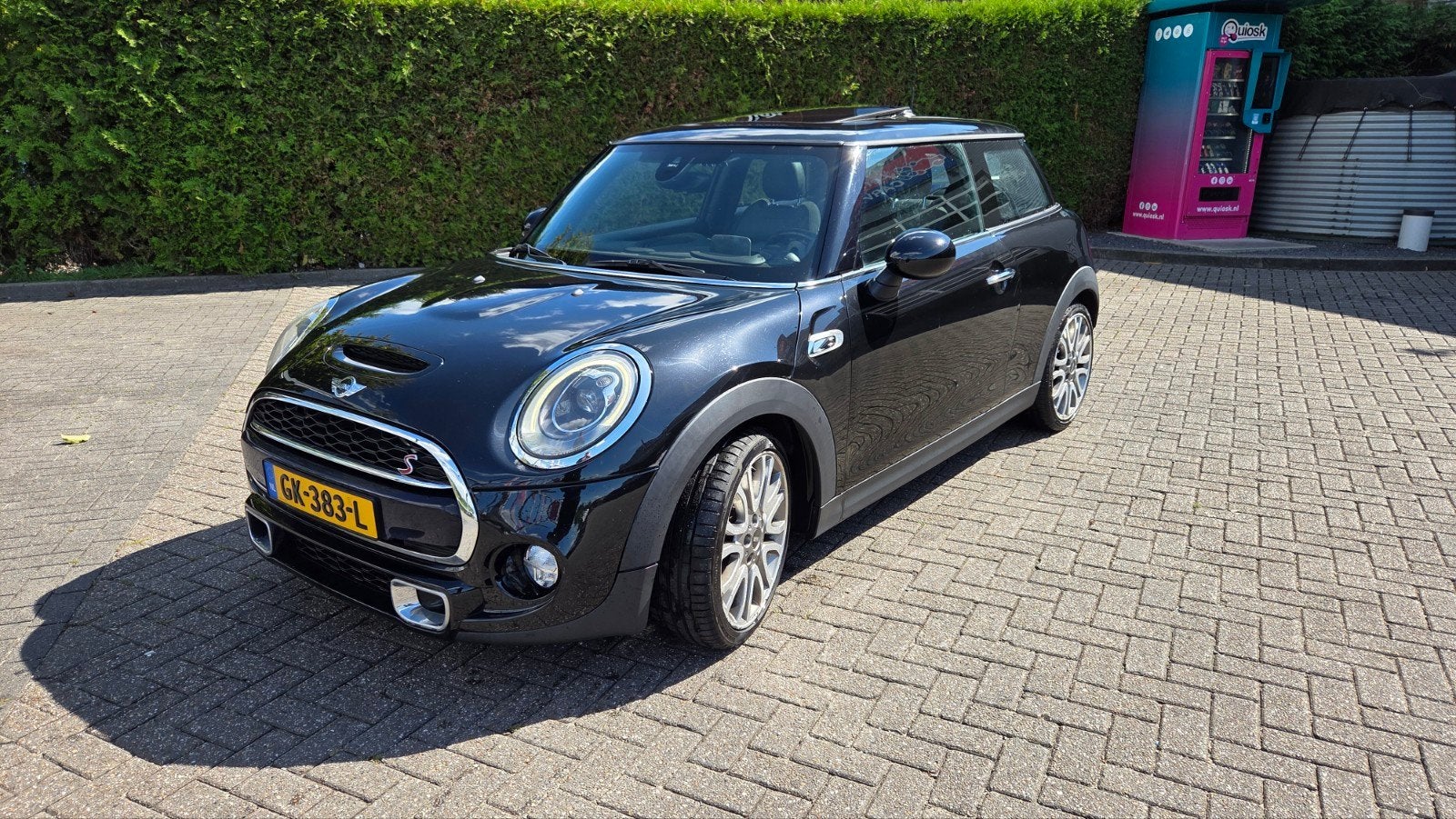 Mini 2.0 Cooper S JCW AUT, HUD, key-less, pano, lage kmstand, Auto's, Mini, 1998 cc, Zwart, 4 stoelen, Zwart