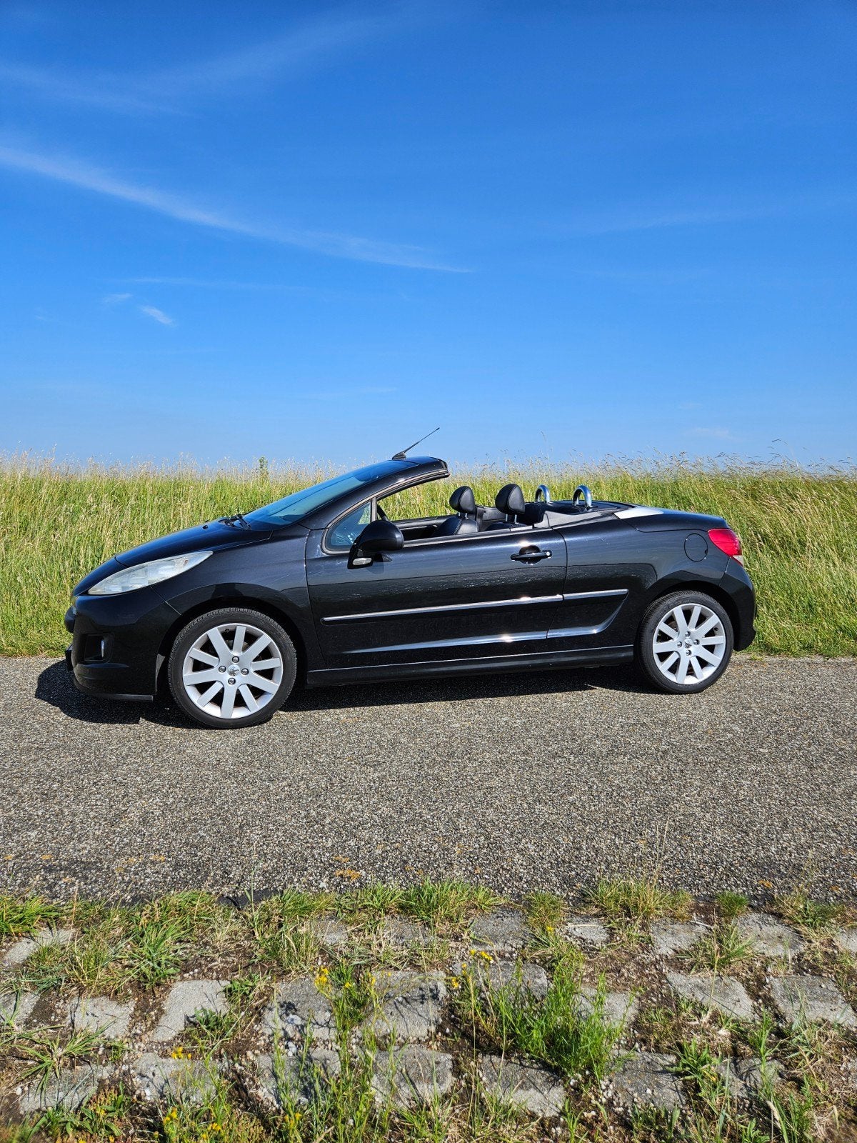 Peugeot 207 1.6 16V CC 88KW 2011 Zwart, Voorwielaandrijving, 15 km/l, Zwart, 4 cilinders