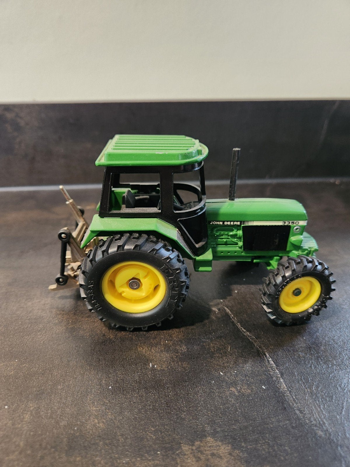 mooie John Deere 3350, Ophalen of Verzenden, Zo goed als nieuw, Tractor of Landbouw, Britains