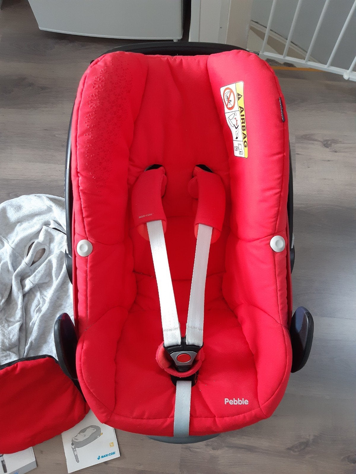 Maxi-Cosi Pebble autostoel met FamilyFix base, Ophalen, Overige methoden, Slaapstand, Zo goed als nieuw