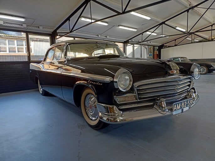 Chrysler Windsor Newport, 4 Drs htp, 331Cid V8, aut. igst!!!, Auto's, Oldtimers, Automaat, Zwart, Chrysler, Grijs