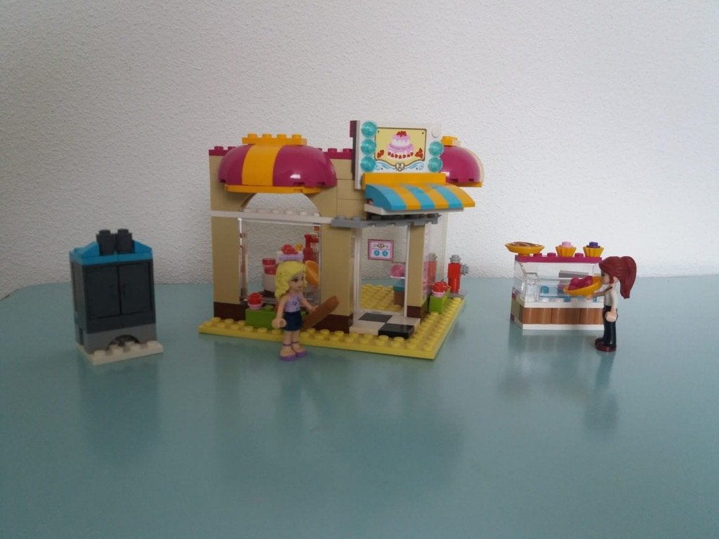 LEGO Friends - Downtown Bakery 41006, Lego, Friends, Ophalen of Verzenden, Zo goed als nieuw