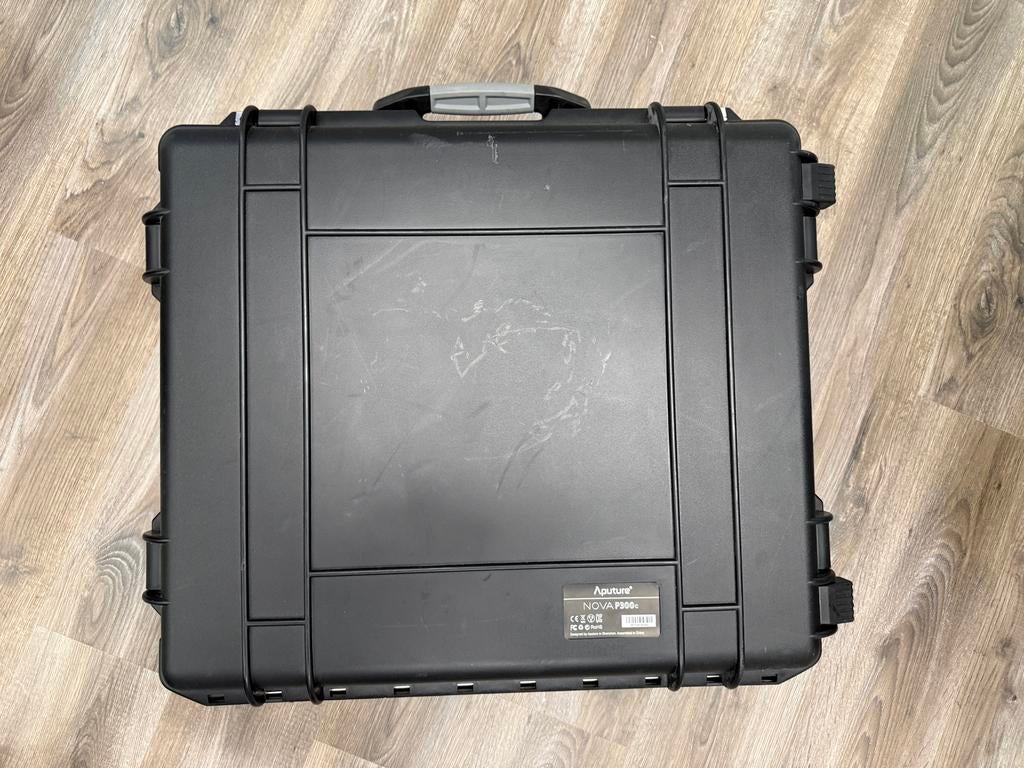Aputure P300c Flightcase - Robuuste Bescherming, Ophalen of Verzenden, Zo goed als nieuw, Overige instrumenten, Flightcase
