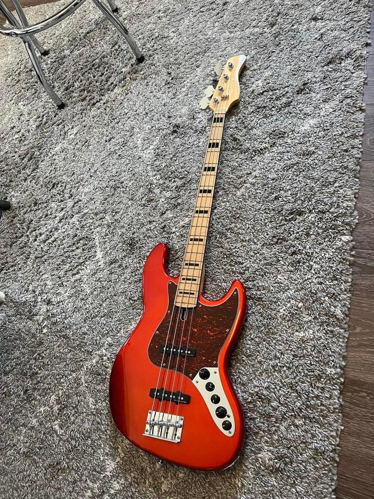 Basgitaar Marcus Miller Sire V7 2nd Gen - Zo goed als nieuw, Ophalen, Zo goed als nieuw, Elektrisch