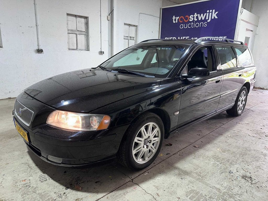 Volvo - V70 - 2.4 Bi-Fuel/CNG Ed. II - R-177-DP- 2005, Auto's, Volvo, Bedrijf, V70, Benzine, Euro 4, B, Stationwagon, Handgeschakeld