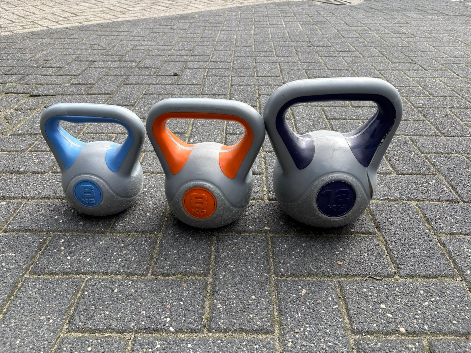 Kettlebells 6-8-12 kg gewichten beschadigd, Ophalen, Gebruikt, 6-8-12 kg, Gewichten