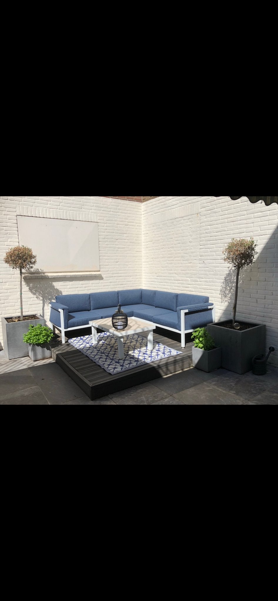 Moderne aluminium loungebank met blauwe kussens, Tuin en Terras, Ophalen, 5 zitplaatsen, Gebruikt, Aluminium