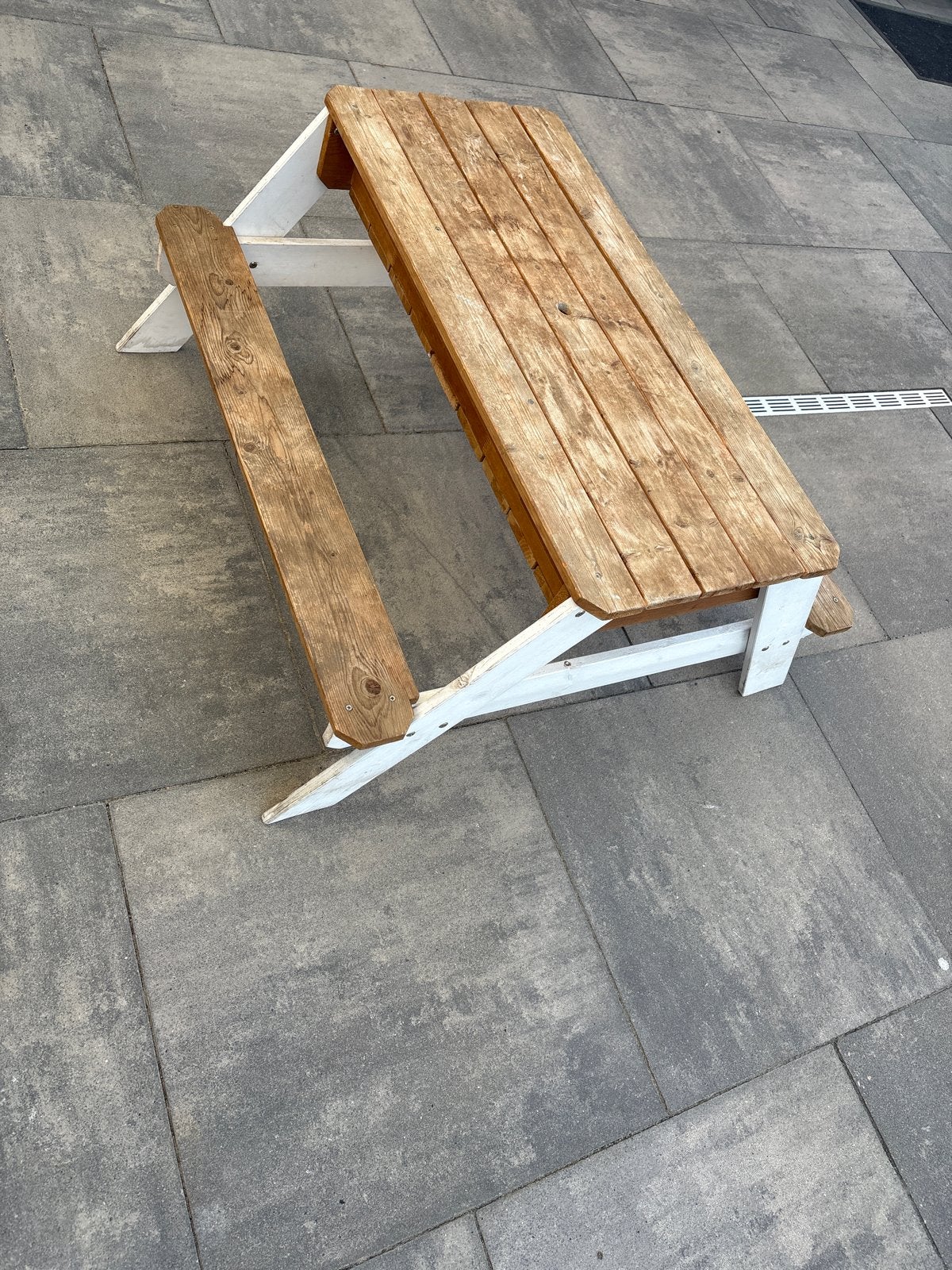 Houten Kindertafel Buiten met Opbergvakjes - 95x95x49cm, Tuin en Terras, Gebruikt, Vierkant, Hout, Ophalen
