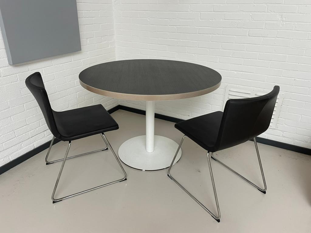 Mooie ronde tafel 110 cm, Ophalen, Zo goed als nieuw, Overige materialen, 4 zitplaatsen