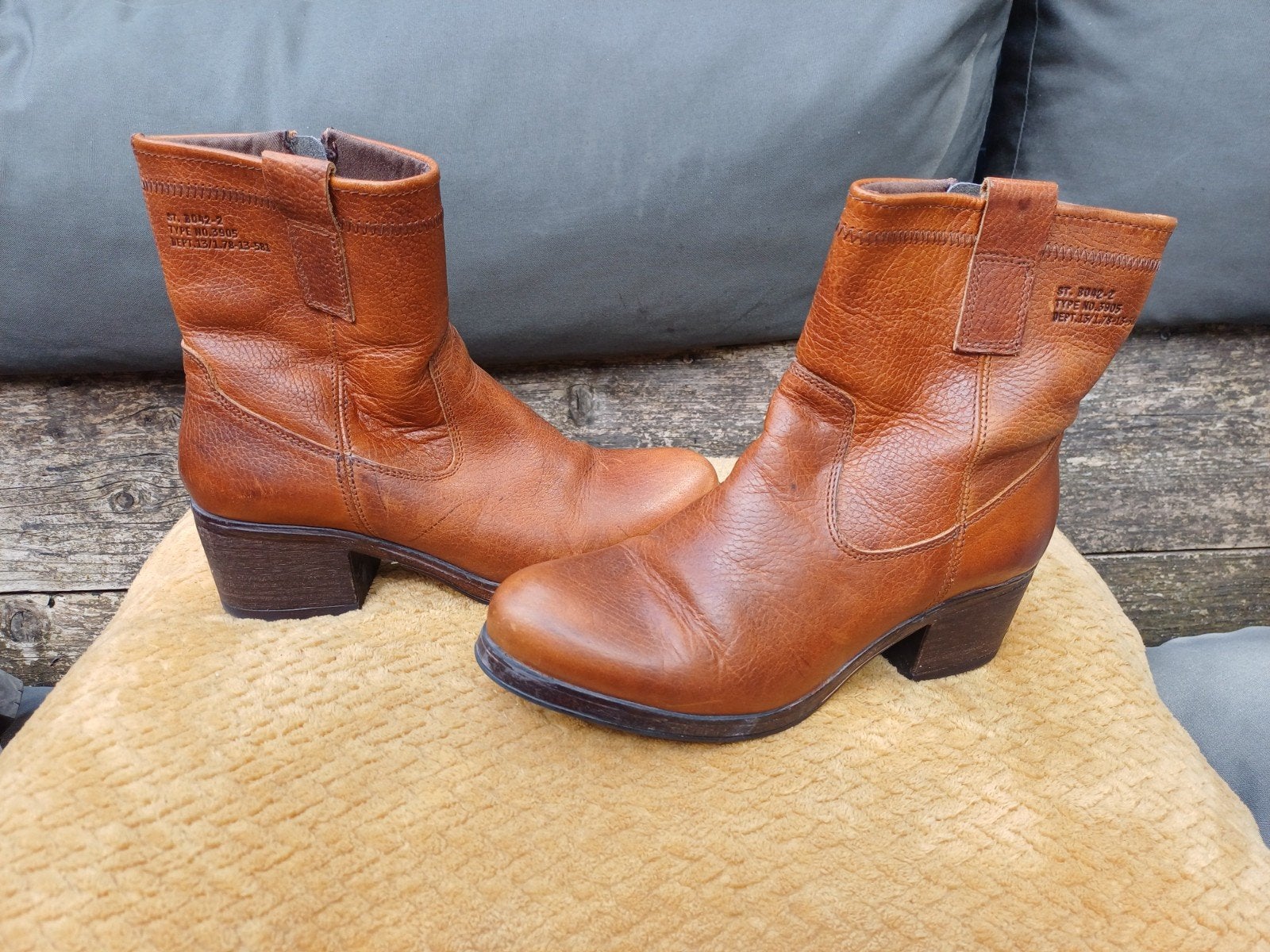 Prachtige leather boots, Ophalen of Verzenden, Zo goed als nieuw, Zwart