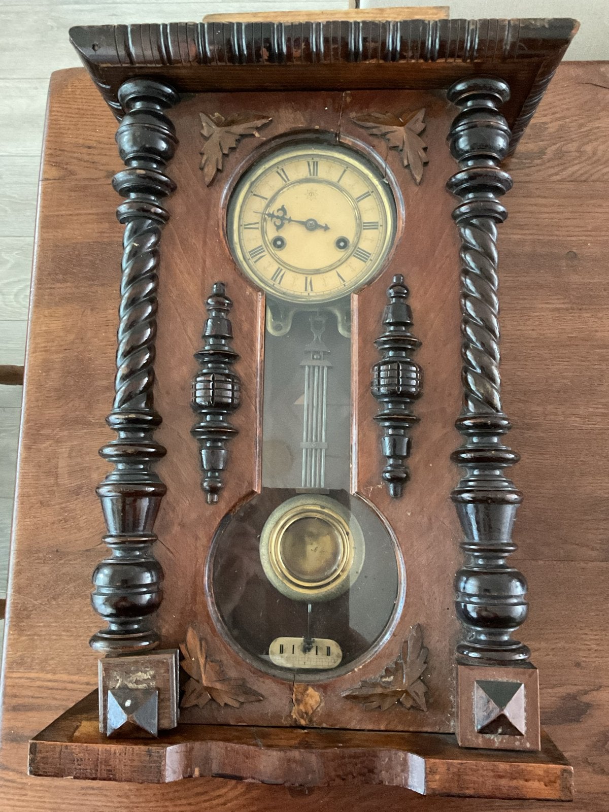 Antieke Junghans wandklok met slinger en sleutel, Antiek en Kunst, Ophalen of Verzenden