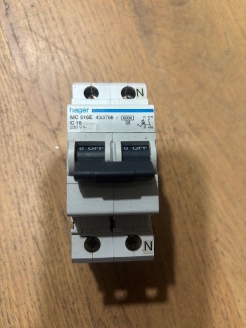 Installatie automaat C16, Doe-het-zelf en Verbouw, Elektra en Kabels, Ophalen of Verzenden, Gebruikt, Hager, Overige typen