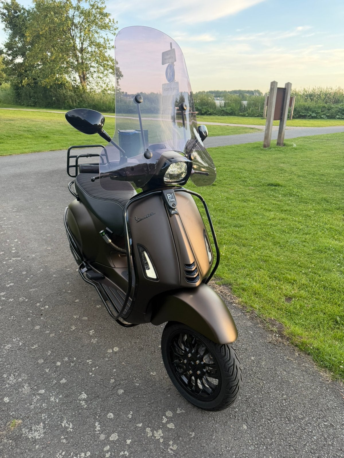 Te koop: Vespa Sprint 2019 – Marrakech Brown, Fietsen en Brommers, Scooters | Vespa, Ophalen, Zo goed als nieuw, Benzine