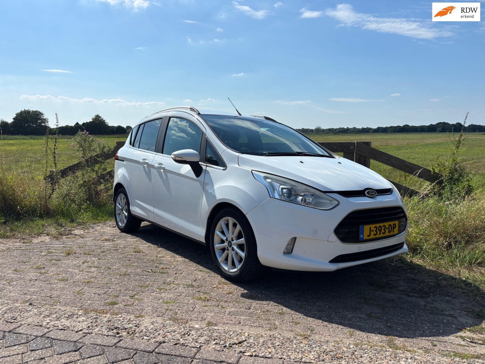 Ford B-Max 1.0 EcoBoost Titanium, Auto's, Voorwielaandrijving, 125 pk, Gebruikt, Wit