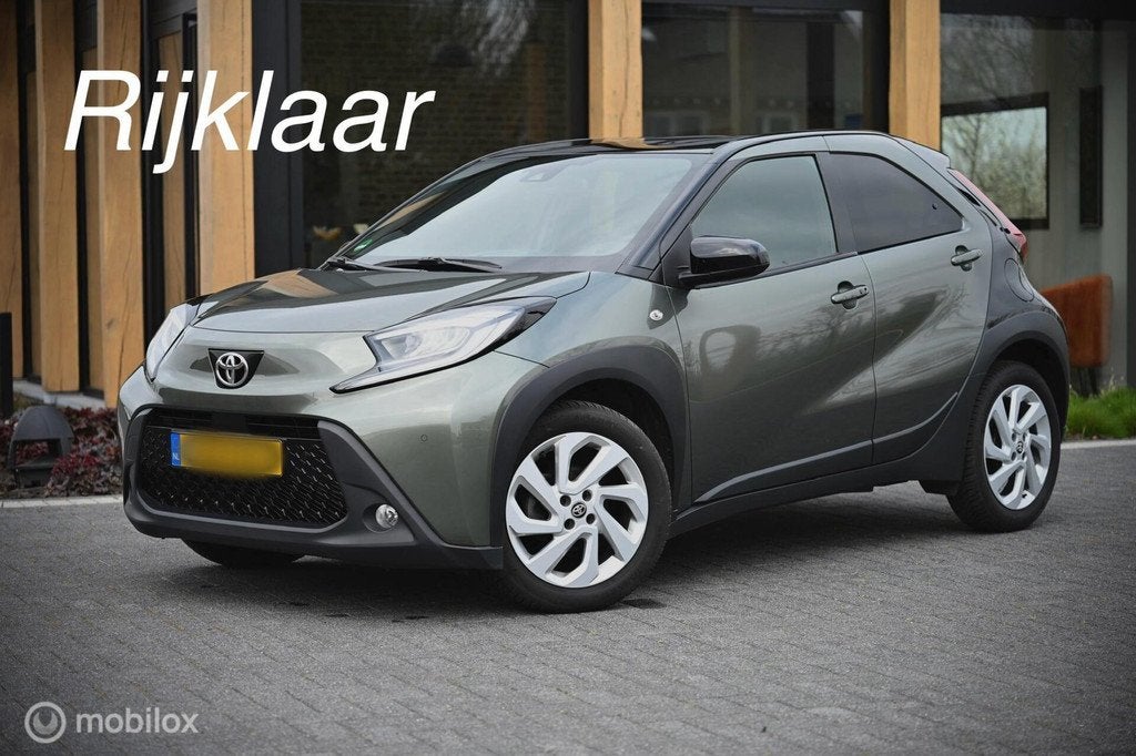 Toyota Aygo X Pulse | Automaat | Stoelverwarming | Led, Stof, Gebruikt, 4 stoelen, Geïmporteerd