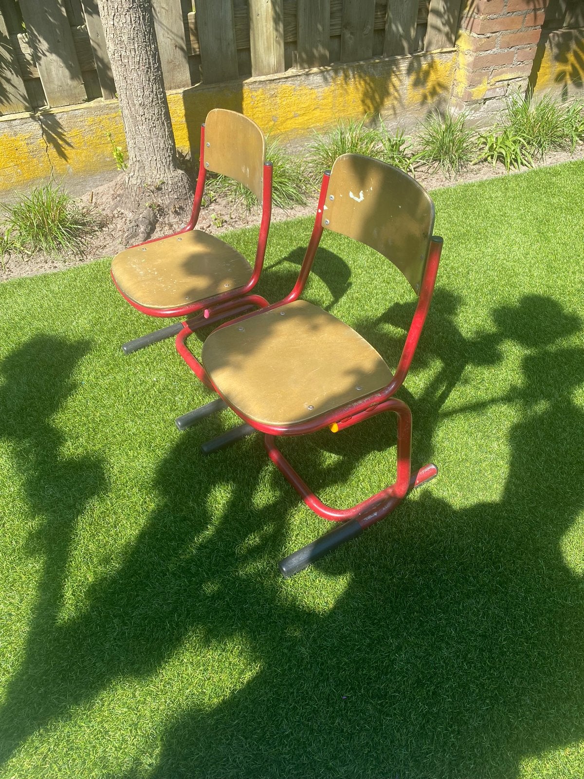 2 Oude vintage schoolstoeltjes, Ophalen, Gebruikt