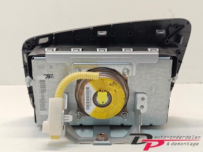 Airbag rechts (Dashboard) van een Toyota Aygo, Gebruikt, -, -, Ophalen of Verzenden