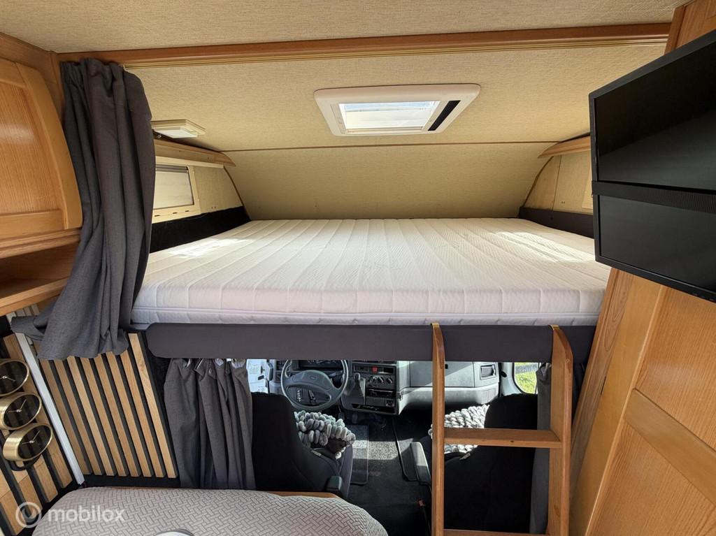 Eura mobil 560 MSS klassiek | alkoof | zeer ruim en compleet, Afzuigkap, Bedrijf, Eura Mobil, Kluisje