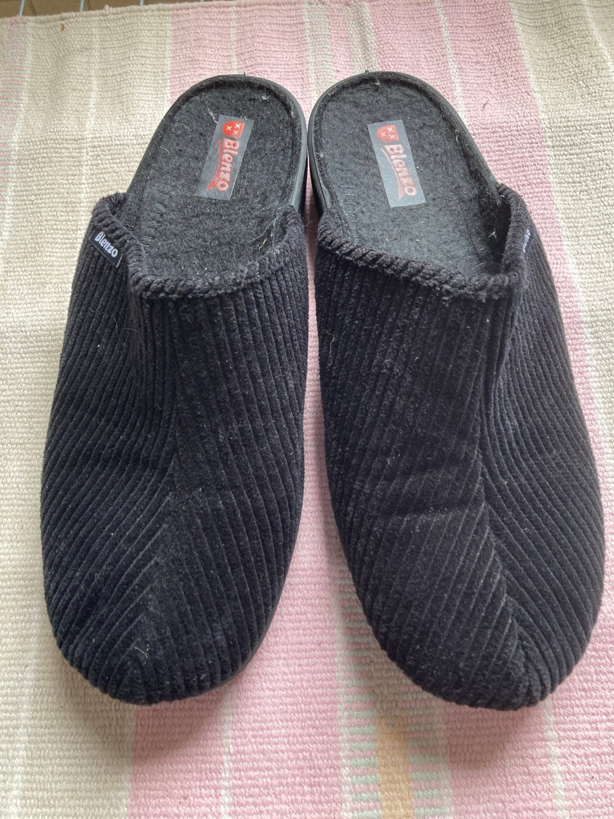 Zwarte Blenzo pantoffels, maat 45, Verzenden, Zo goed als nieuw, Zwart, Pantoffels of Sloffen