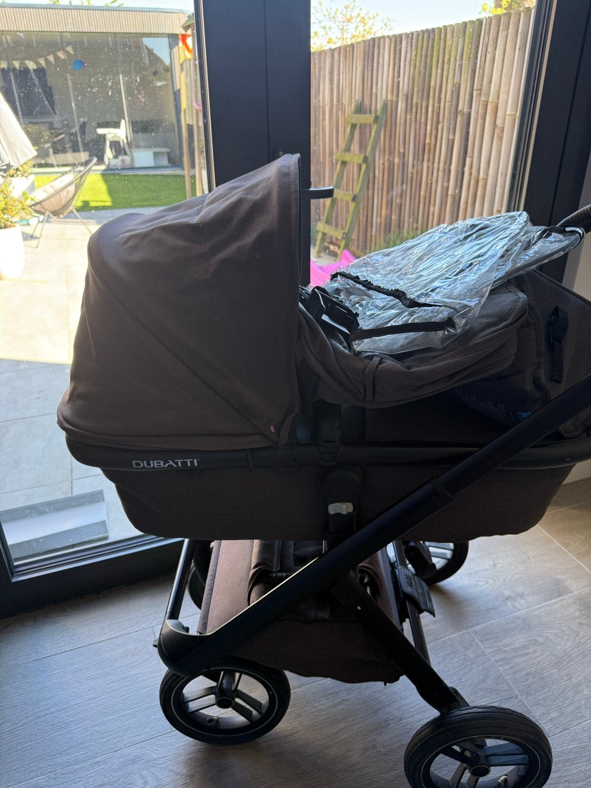 Dubatti kinderwagen met reiswieg en zitje, Zo goed als nieuw, Combiwagen, Met reiswieg, Ophalen