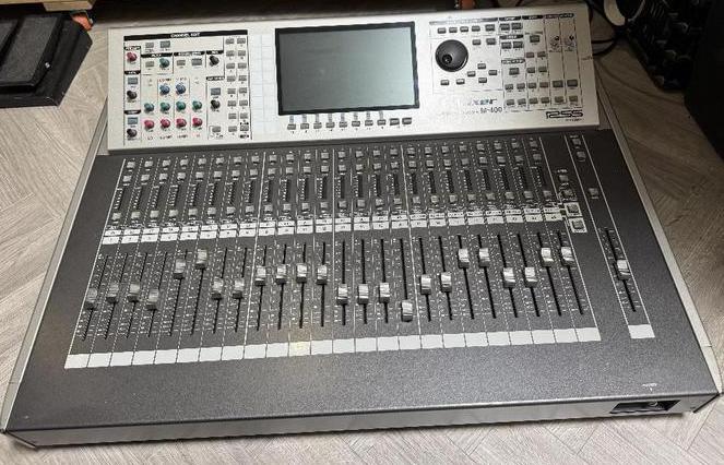 Roland m-400, Ophalen, Gebruikt, 120 watt of meer, Overige merken