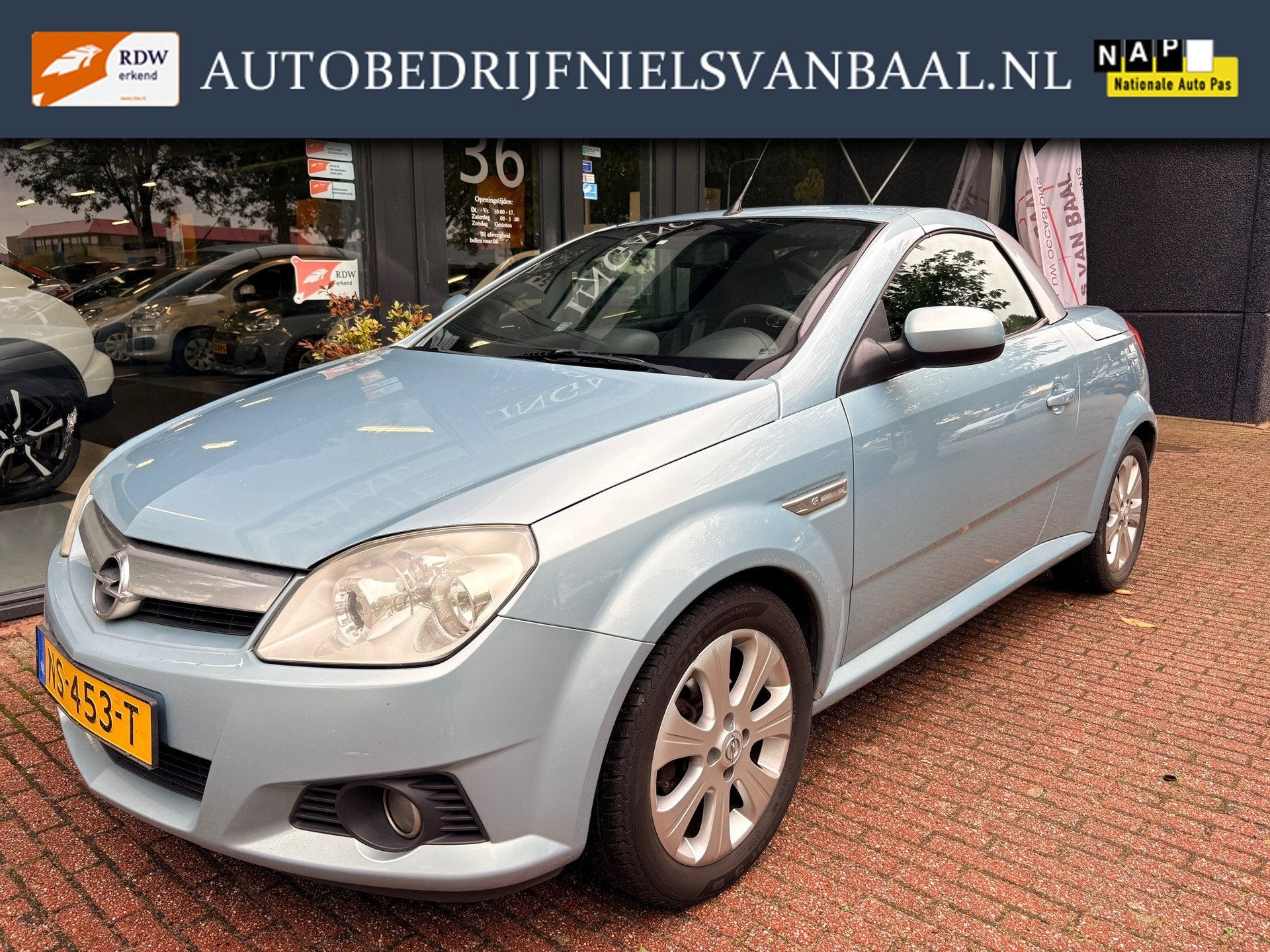Opel Tigra TwinTop 1.8-16V Rhythm 120Dkm/PDC/Stoelverwarming, 125 pk, Gebruikt, Zwart, 4 cilinders