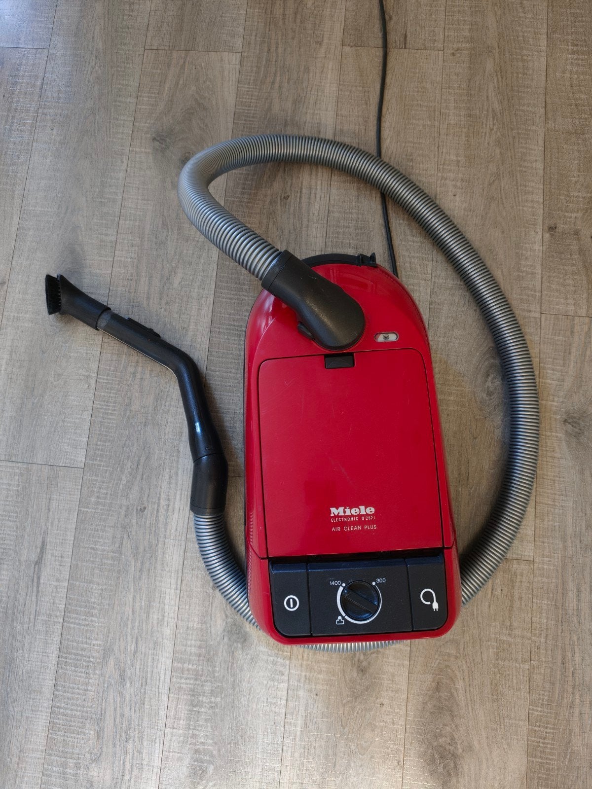 Miele S252i Air Clean Plus 1400W Stofzuiger, Witgoed en Apparatuur, Stofzuigers, Ophalen
