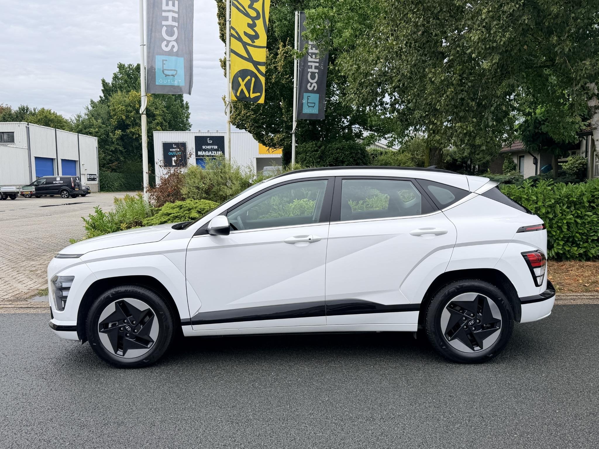Hyundai Kona Electric Comfort 65.4 kWh 218PK LED•ACC, Gebruikt, 750 kg, Wit, 300 kg