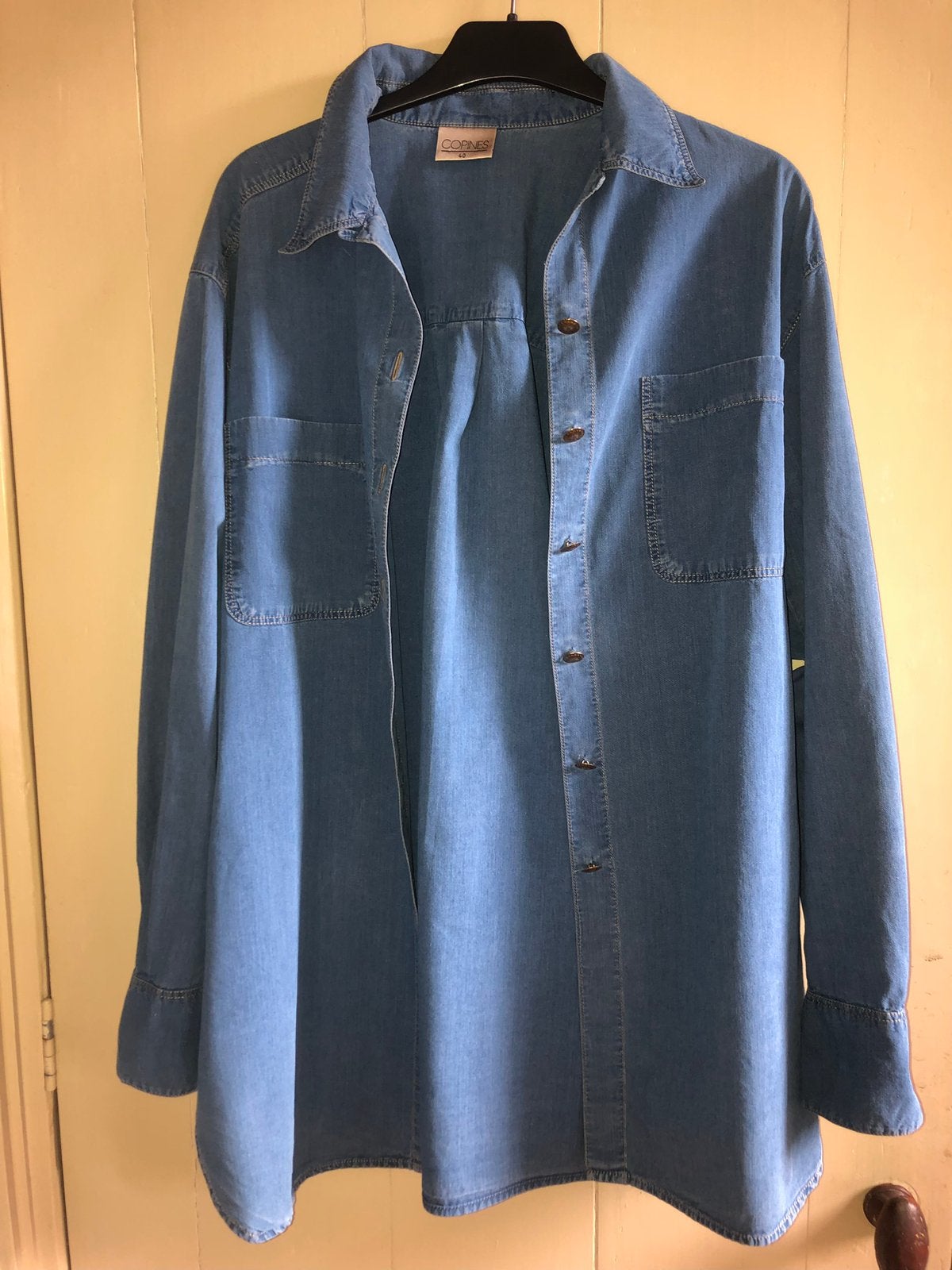 Mooie Chambrai jeansblouse, als nieuw. COPINES, mt. 40., Ophalen of Verzenden, Zo goed als nieuw, Maat 38/40 (M), Blauw