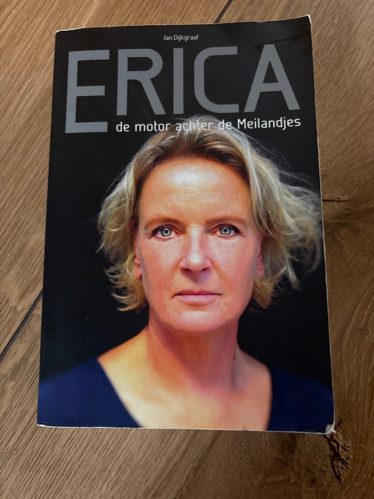 Erica: De motor achter de Meilandjes - Jan Dijkgraaf, Ophalen of Verzenden, Gelezen, Film, Tv en Media