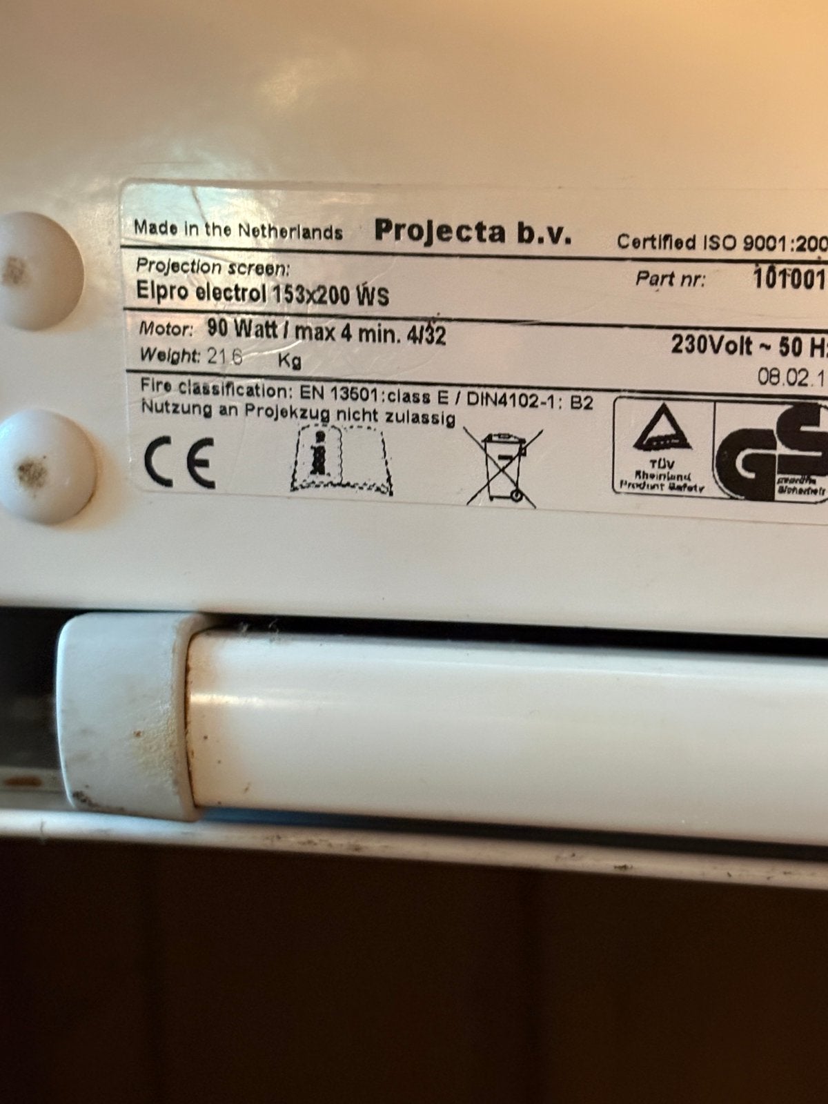 Projecta elektrisch beamerscherm 190 x 140 cm, Ophalen, Elektrisch, Zo goed als nieuw