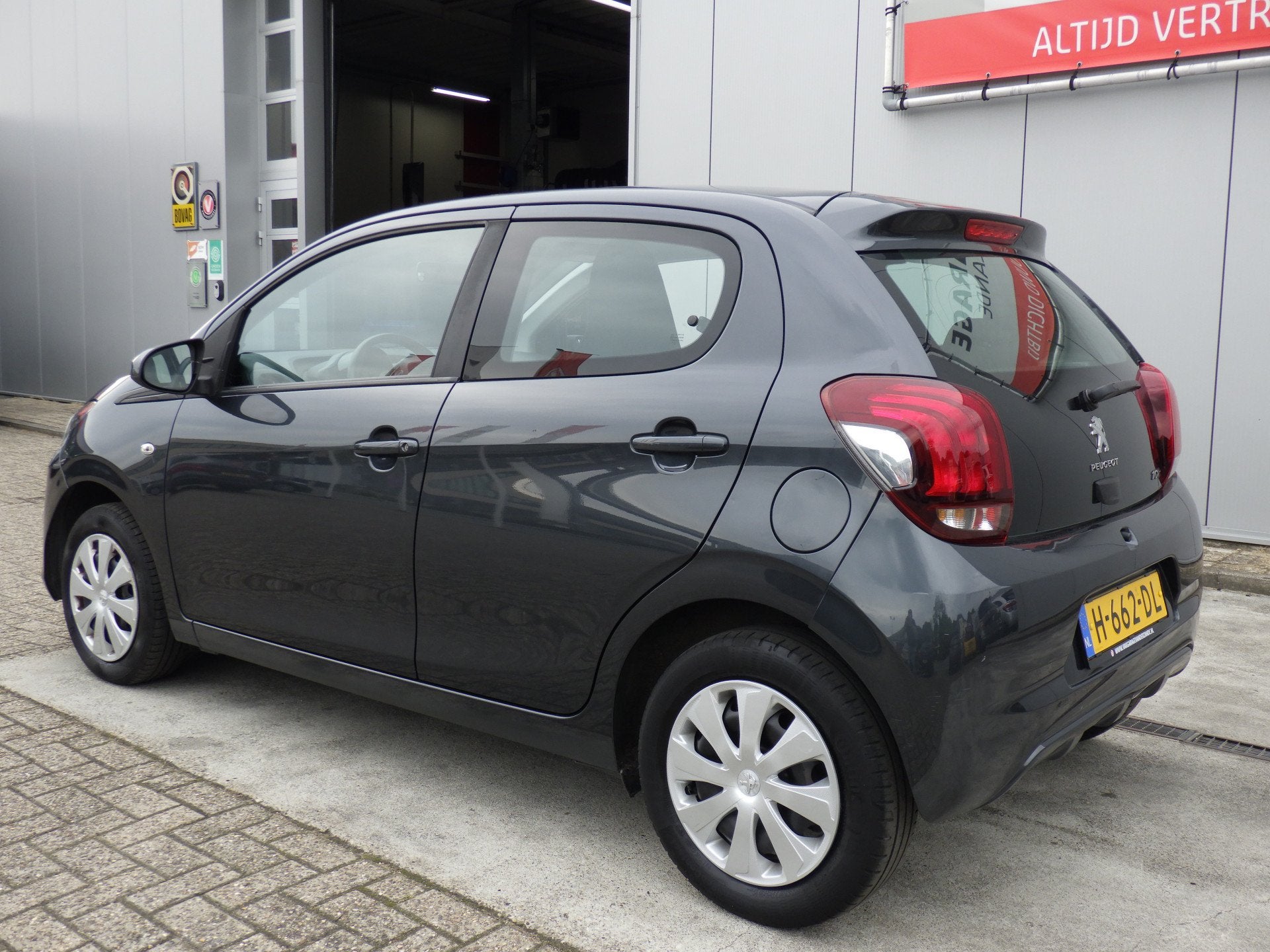 Peugeot 108 1.0 e-VTi Active Airco, 5 DRS NL/NAP! (bj 2020), Auto's, Voorwielaandrijving, Stof, Gebruikt, Euro 6