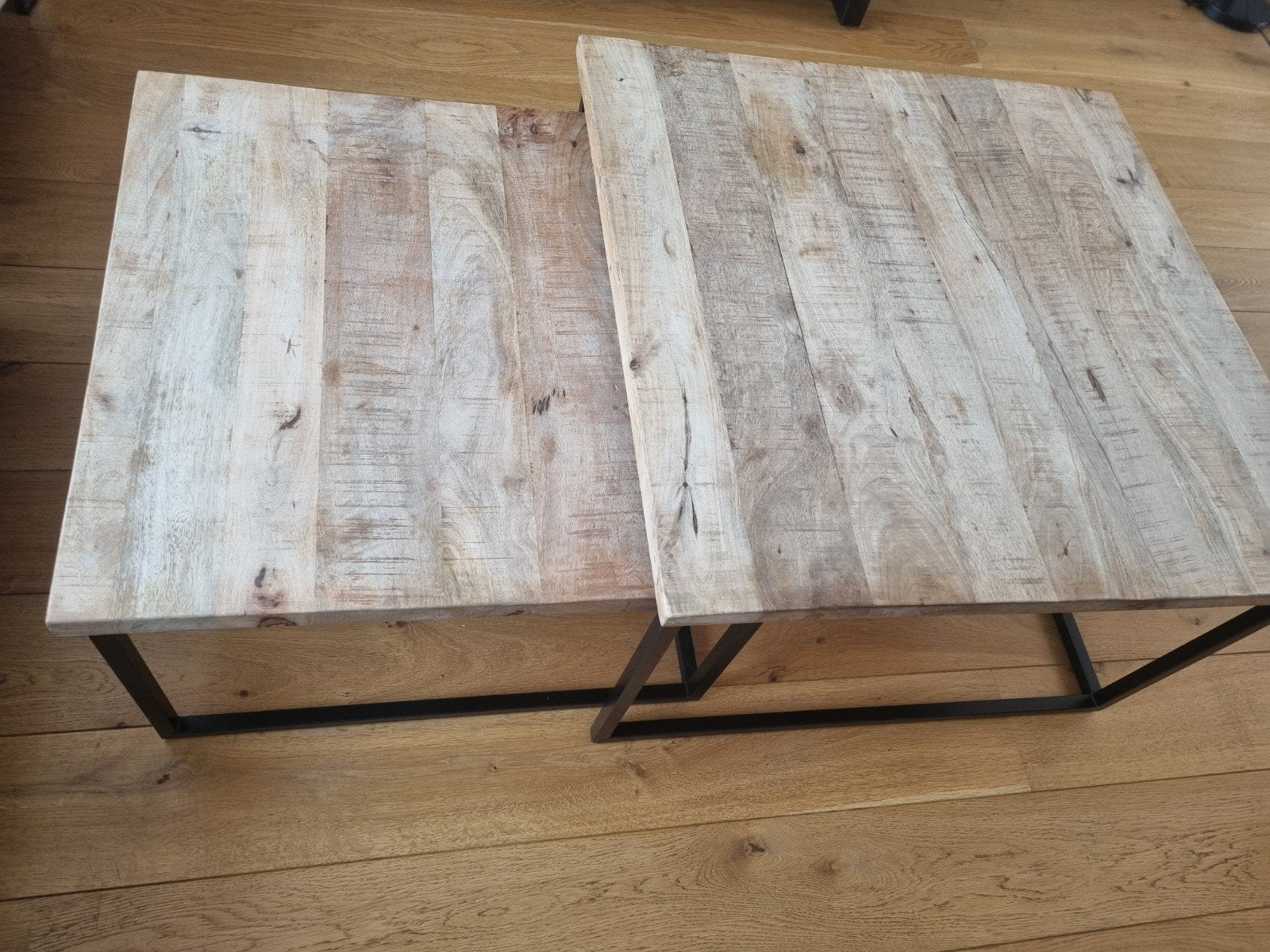 Set van 2 salontafels, mangohout en metaal, Overige houtsoorten, 50 tot 100 cm, Vierkant, Industrieel, Modern