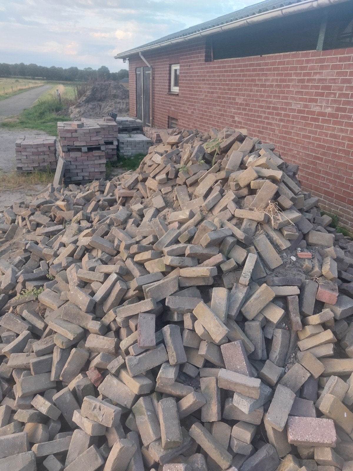 Gebakken waaltjes rond de 80m2, Ophalen, Gebruikt, Bakstenen