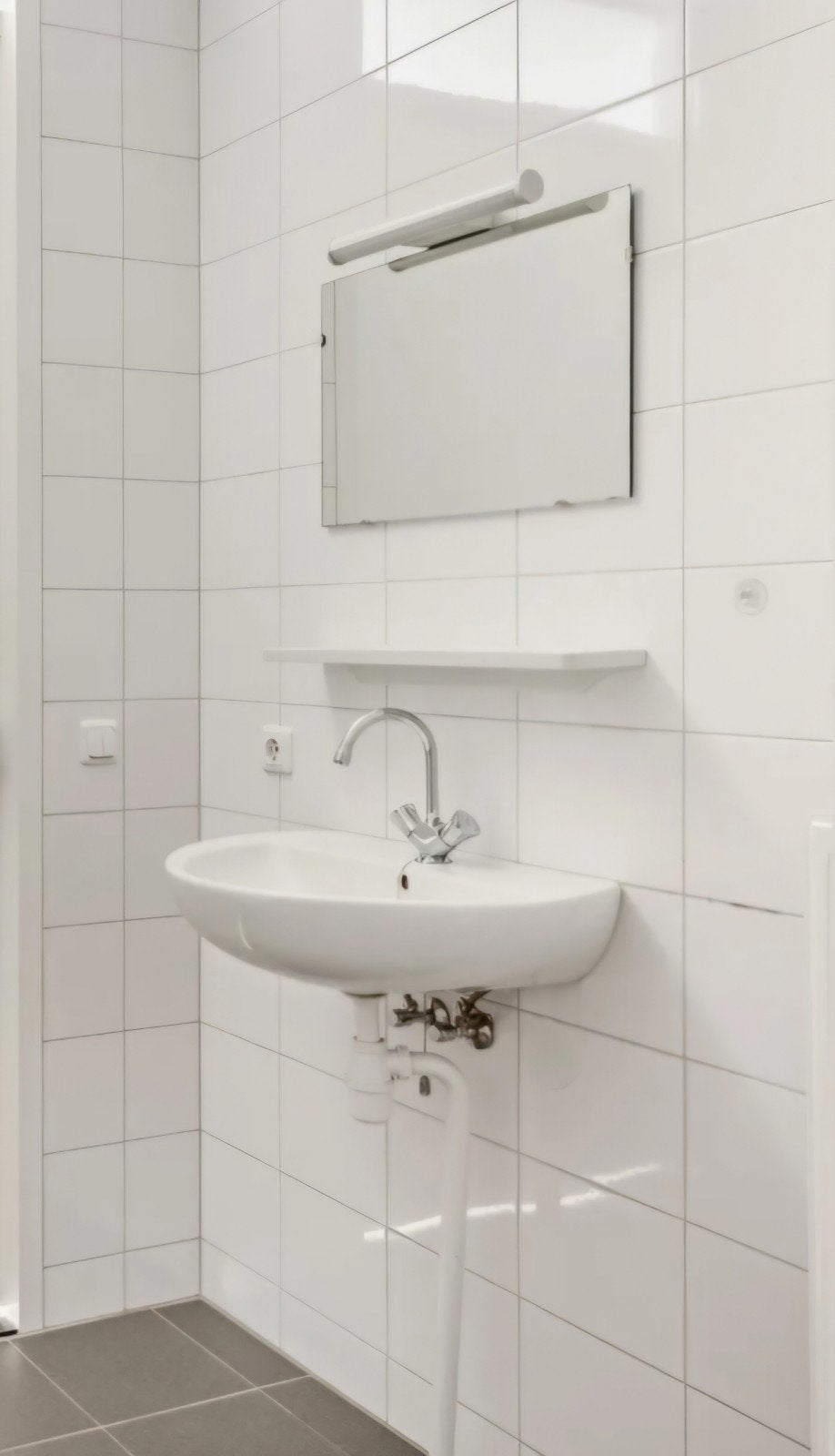 Koło Rekord Wastafel (60cm) incl. Kraan, Planchet & LED-lamp, Ophalen, 50 tot 100 cm, Zo goed als nieuw, Minder dan 100 cm