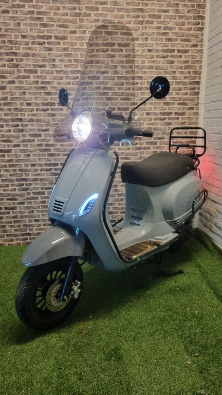 Zeer nette RSO Sense snorscooter 4takt vespa look 2020, Gebruikt, Overige modellen, Ophalen of Verzenden