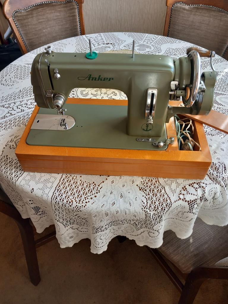 Vintage Anker Naaimachine - Handbediend, Hobby en Vrije tijd, Naaimachines en Toebehoren, Ophalen, Gebruikt, Naaimachine, Overige merken