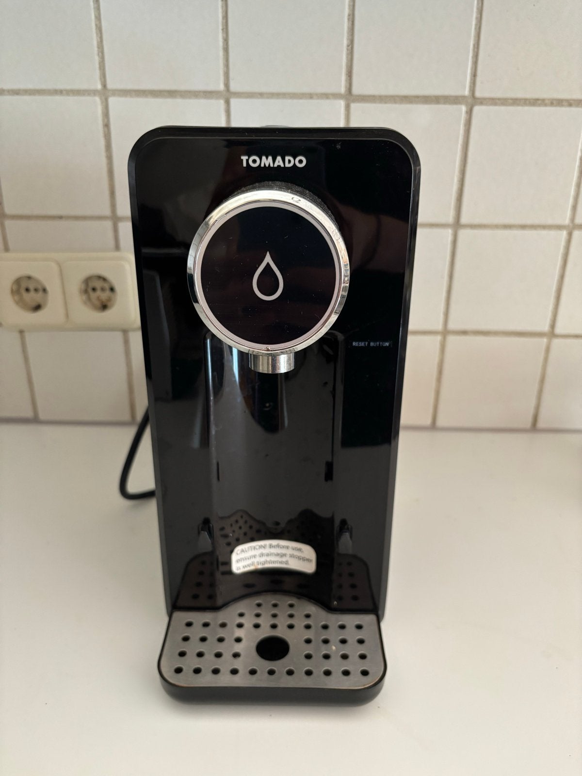 Tomado heetwaterdispenser - Zwart, 1 tot 2 liter, Ophalen, Zo goed als nieuw