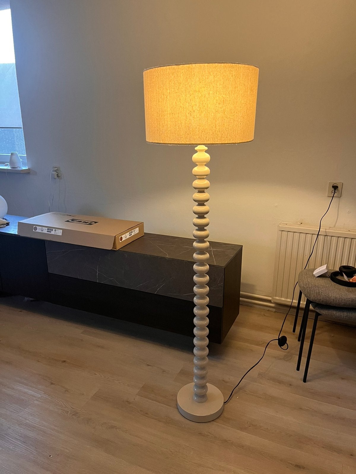 Vloerlamp Kwantum, Ophalen, Zo goed als nieuw, E27 (groot), 150 tot 200 cm