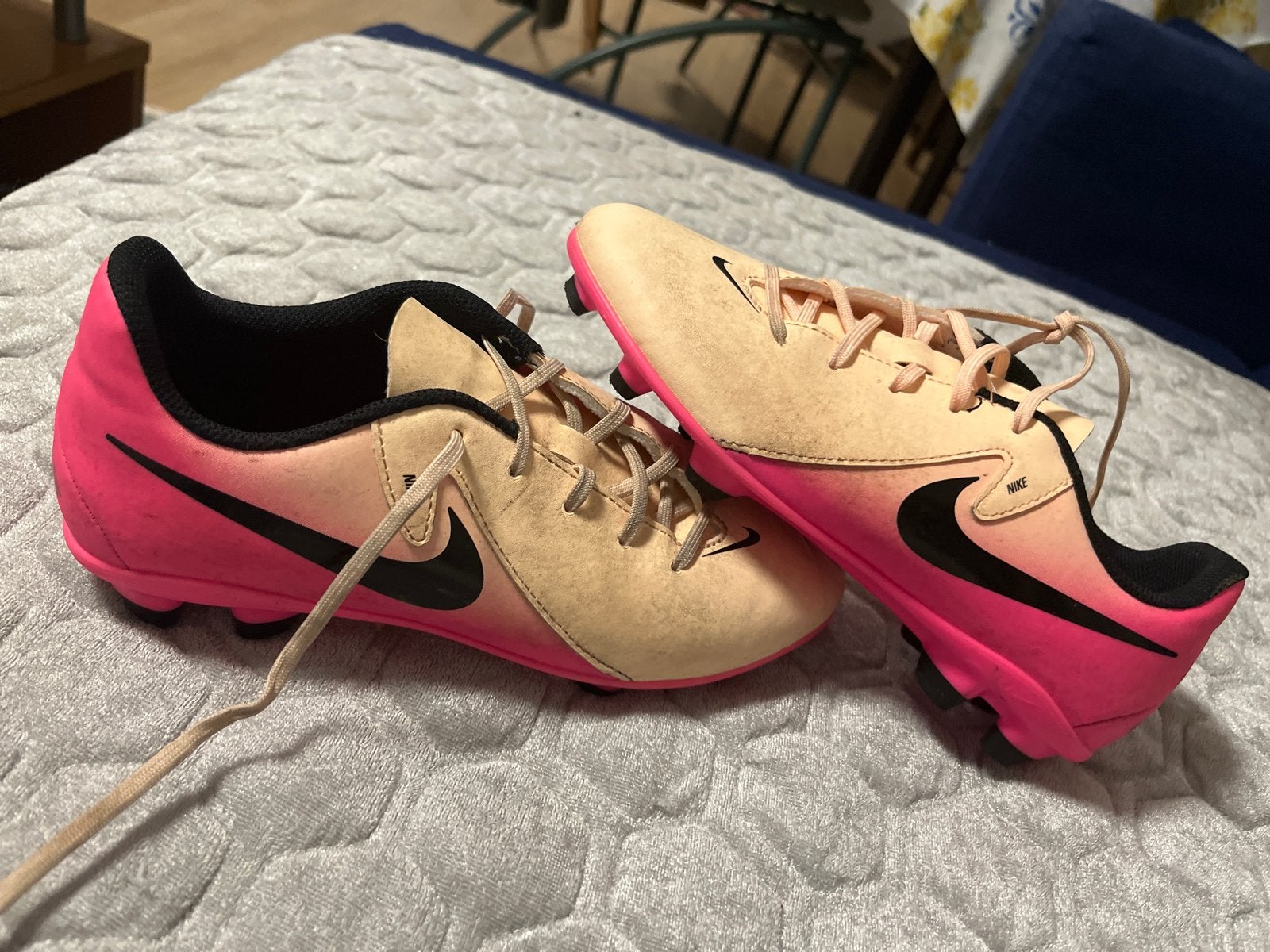 Lichte Nike Phantom voetbalschoenen - Gebruikt, Ophalen of Verzenden, Gebruikt, Schoenen