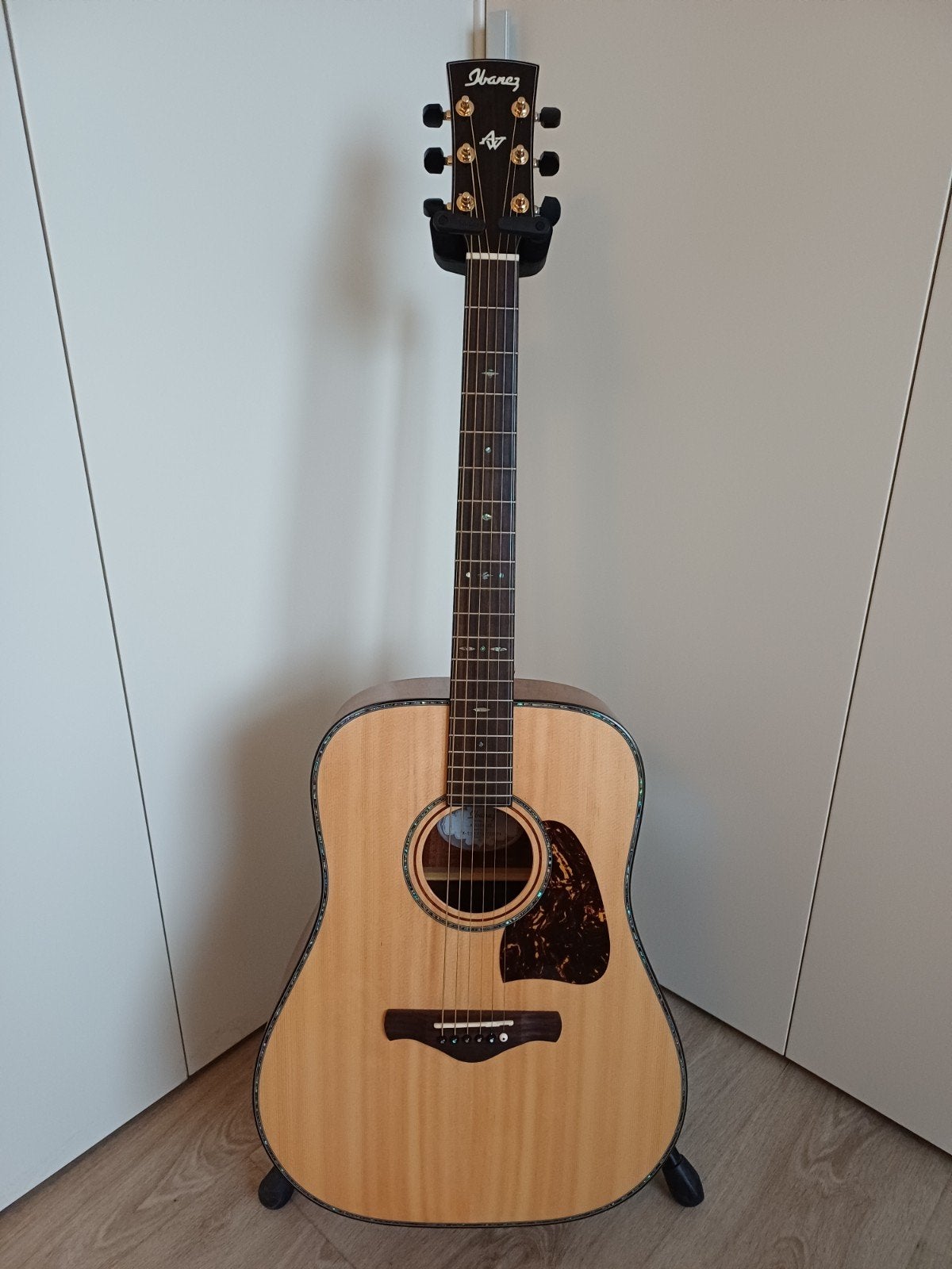 Ibanez AW-500K NT gitaar met pickup, Ophalen of Verzenden, Zo goed als nieuw, Western- of Steelstringgitaar, Met (piezo-)element