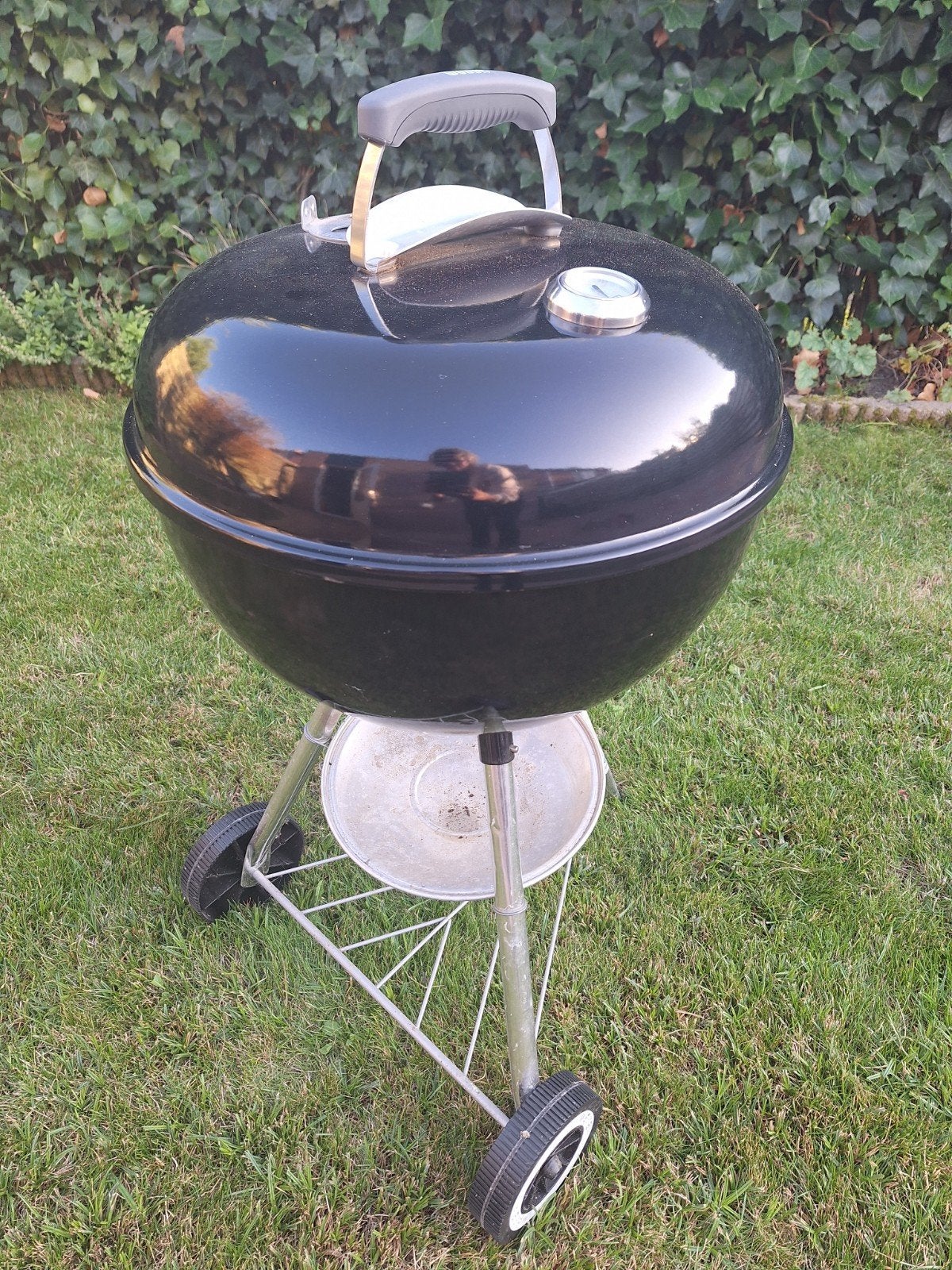 klassieke Weber Bar-B-Kettle of Original Kettle houtskoolbar, Ophalen, Gebruikt, WEBER BBQ